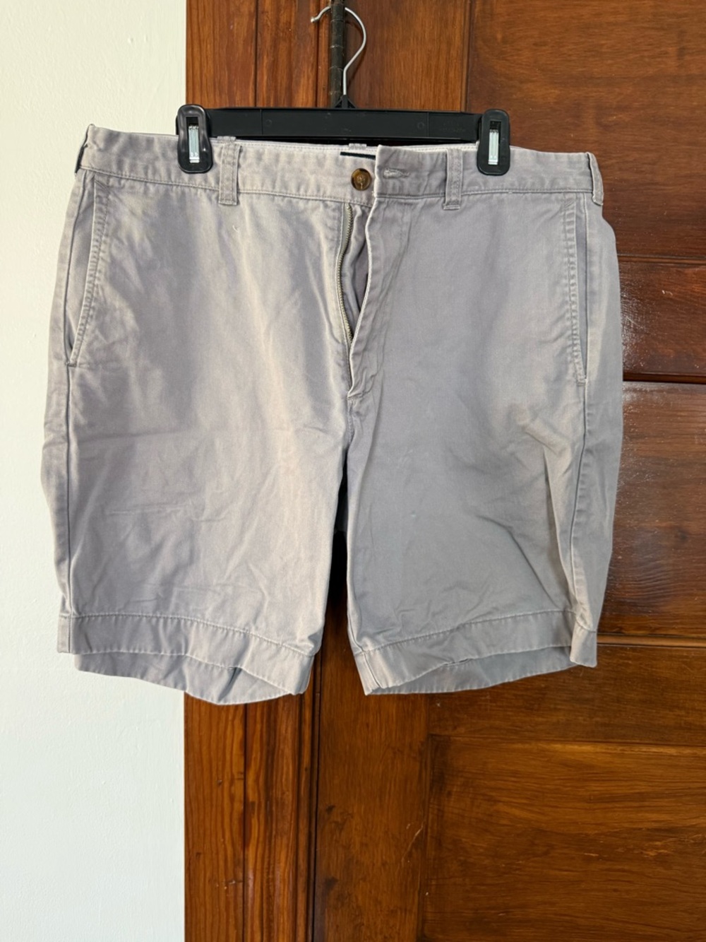 J. Crew Men's Gramercy Light Gray Flat-Front Cotton Shorts
